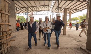 Ricardo Quintela afirmó que la terminal de Chamical estará terminada hacia fin de año