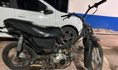 Retuvieron una motocicleta conducida por un niño de 12 años en Portezuelo