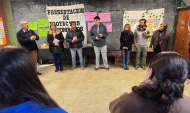 El Gobierno Municipal acompañó la Expo Aprender 2026 de la Escuela Normal "Juan F. Quiroga"