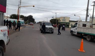 Un hombre de 84 años fue atropellado en Chepes y debió ser trasladado por Bomberos