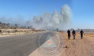 Chepes: Incendio fuera de control en el basural municipal movilizó a Bomberos y Defensa Civil
