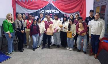 Capacitación que salva vidas: realizaron un exitoso taller de RCP en el Instituto Superior Santa Lucía