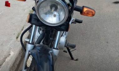 Chepes: una motociclista resultó lesionada tras caer de su rodado