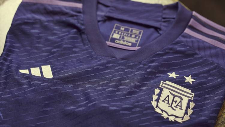 Argentina presentó una camiseta suplente con perspectiva de género para el Mundial.