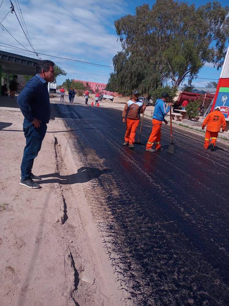 Re asfaltado en Chepes: Intendente Municipal recorrio cuadras pavimentadas.