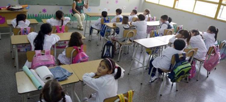 Gobierno ofreció $8.000 por cargo de aumento a docentes para lo que resta de 2022.