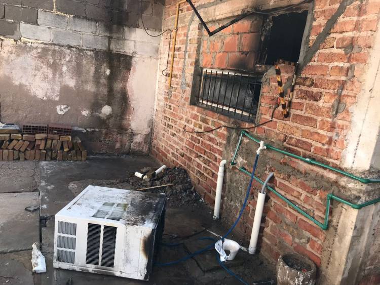 Chepes: Un desperfecto en un aire acondicionado provocó un incendio en una casa.