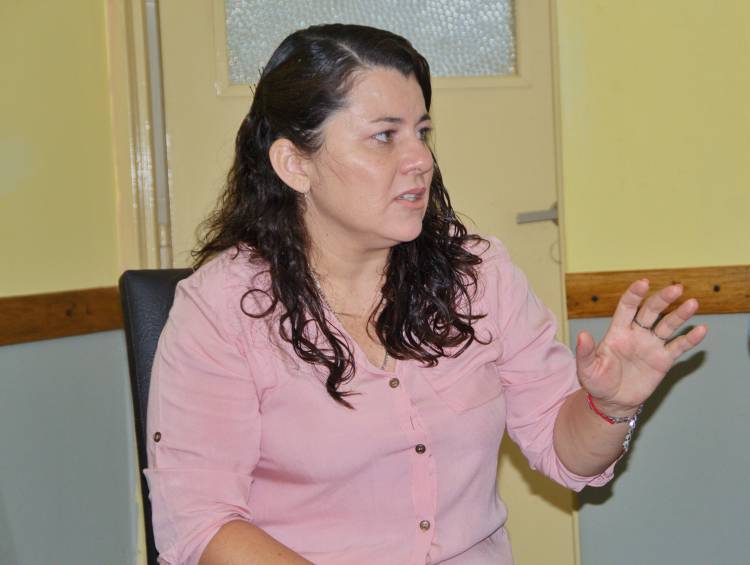 Abordaje Territorial: La Diputada Laura Carrizo mantuvo reunion con autoridades del hospital Luis Pasteur.