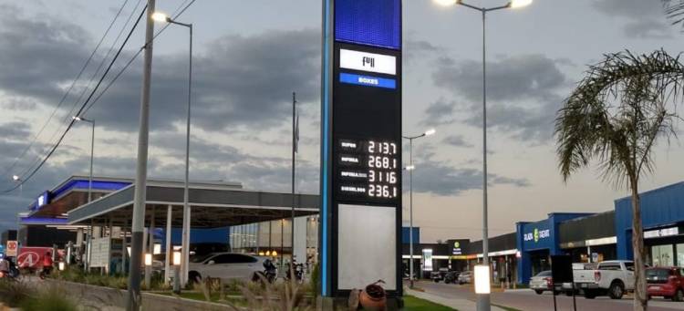 El litro de nafta premium $268 y el diesel premium $311 en La Rioja.