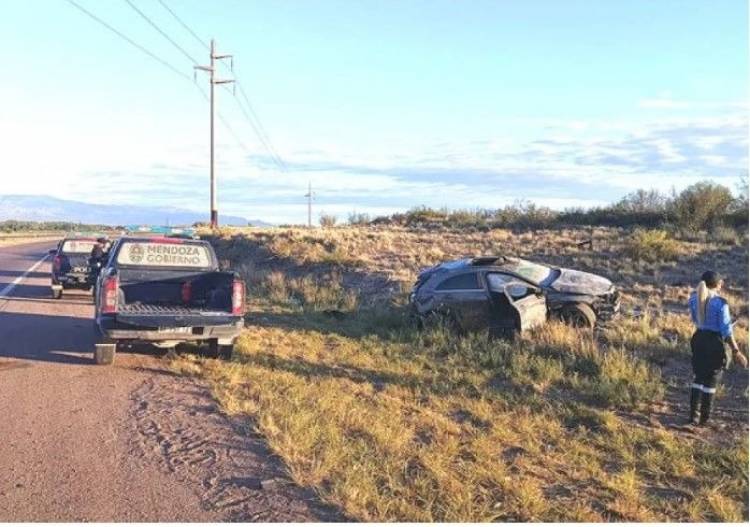 Mendoza: Manejó su Audi con 2,35 gramos de alcohol en sangre por la Ruta 40 hasta que volcó