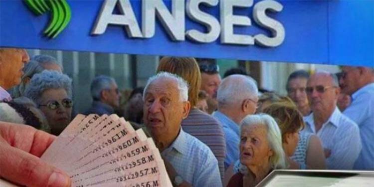 Jubilados tendrán bono en febrero de $55.000: a quienes les corresponde