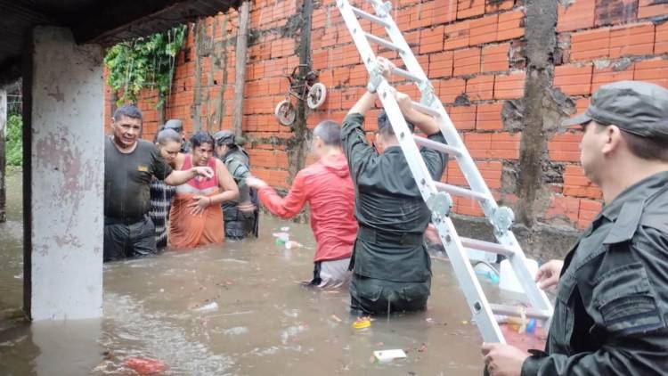 Corrientes sufre "la peor catástrofe natural" por inundaciones
