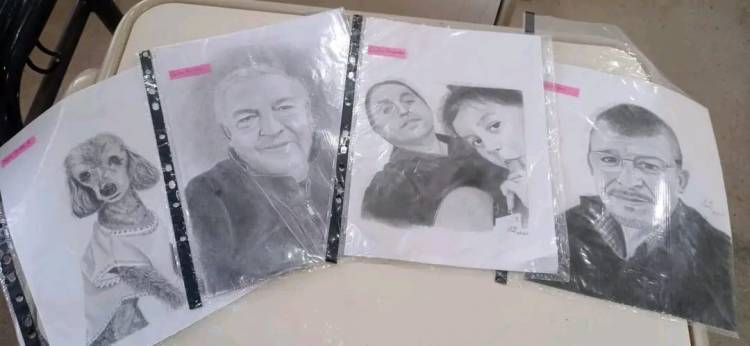 “Dibujos que acarician el alma”!!! Ex alumnas de la E.P.E.T Nº 1 entregan retratos a profesores