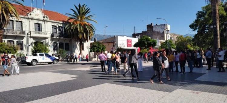 La Rioja: amenaza de bomba en Casa de Gobierno: «los vamos a ir a buscar»