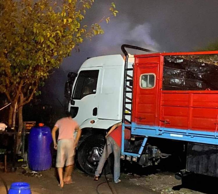 Chepes: se incendió un camión estacionado al sur de la cabecera departamental