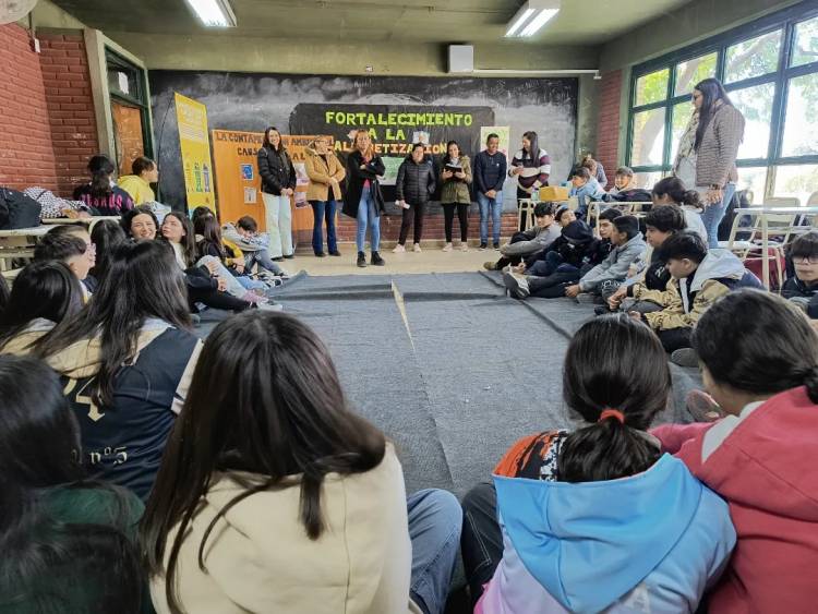 Medio Ambiente y Educación: Se realizaron actividades con alumnos de 7° grado de la Esc. Normal