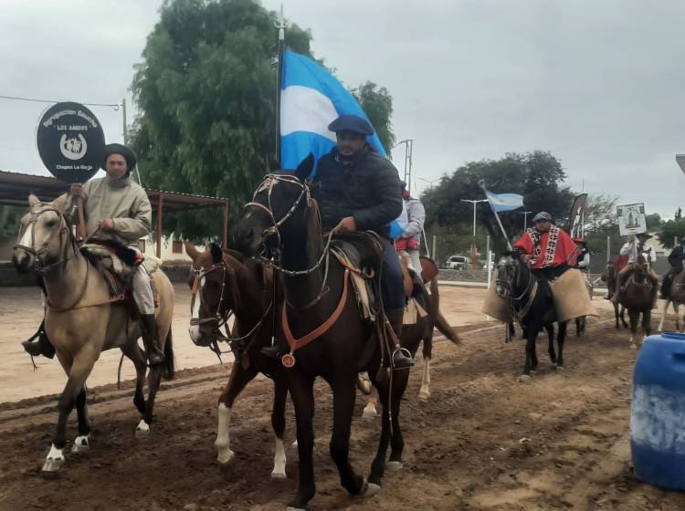 25 de Mayo: Se vivió el día de la patria a pura tradición y en familia