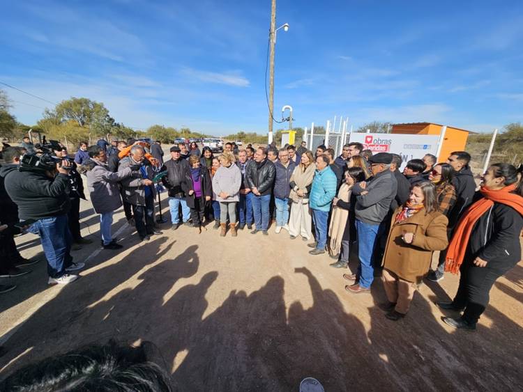 El gobernador Ricardo Quintela dejó inaugurada la perforación de agua del Camino del Peregrino en Chepes