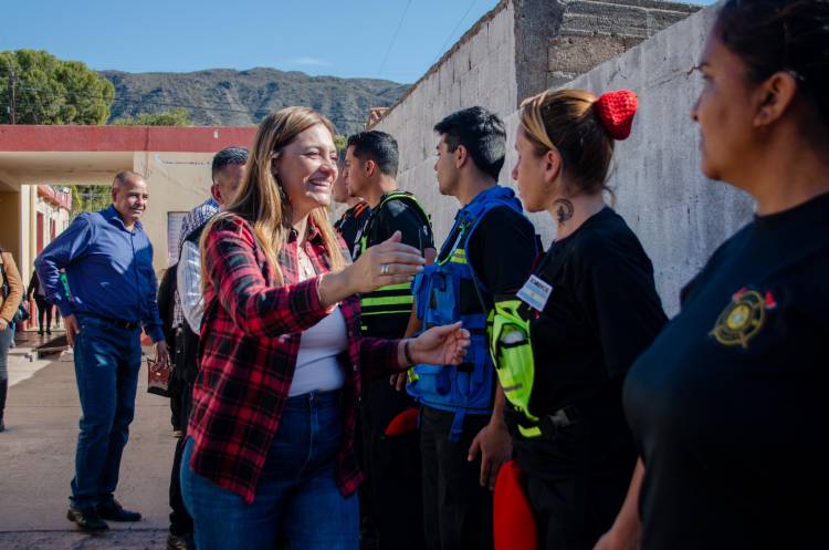 Teresita Madera fortalece el compromiso con los Bomberos Voluntarios de Ulapes