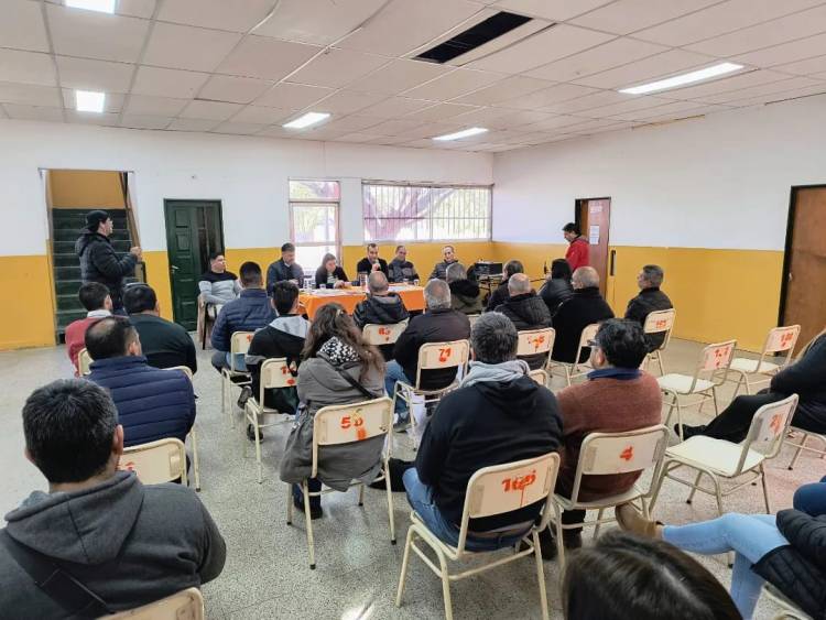 BoCaDe: “Chachos”: Asesores financieros brindan charla informativa a comerciantes locales