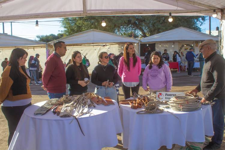 Chepes: Éxito y concurrencia en la feria fuerza emprendedora