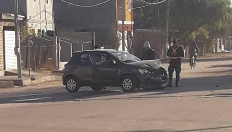 U.R.VI Cría. Chepes: accidente de tránsito con daños materiales