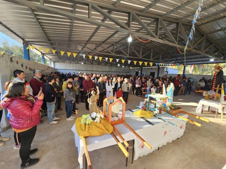 Fiesta patronal en honor a Santa Rosa de Lima en la localidad de Ñoqueves