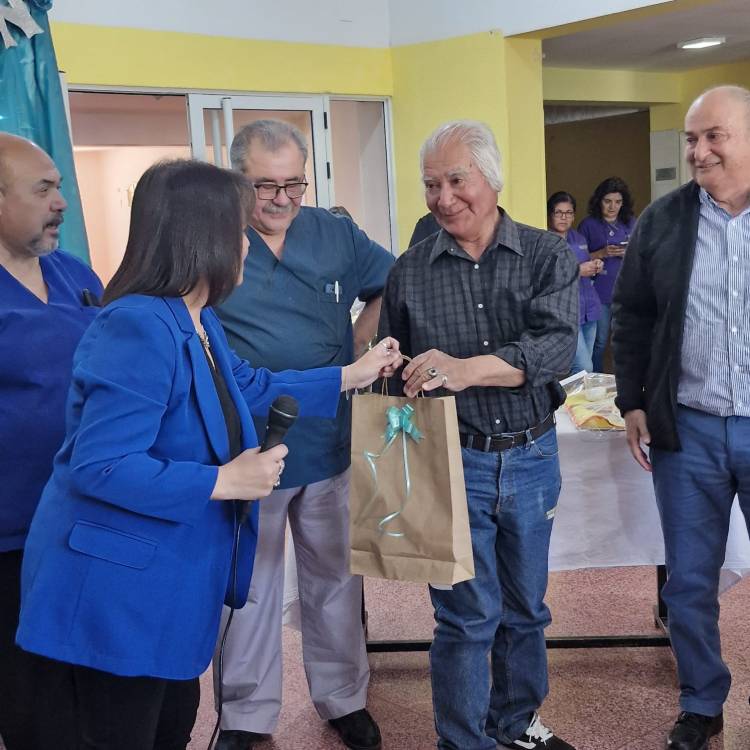 Chepes: Reconocimiento a jubilados del Hospital “Luis Pasteur”