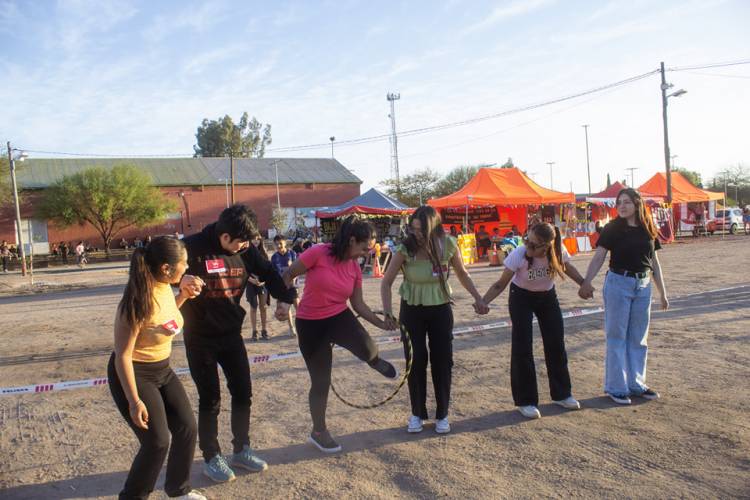 Celebración por el día de los estudiantes en la primer edición de festu 2024