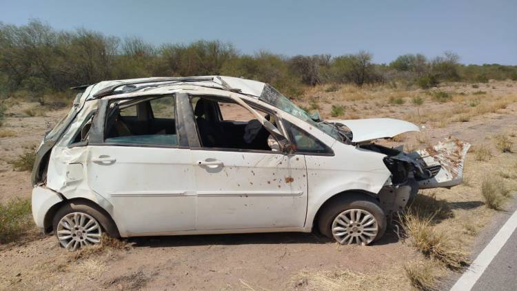 Chamical: Volcó un auto por Ruta Provincial N° 29