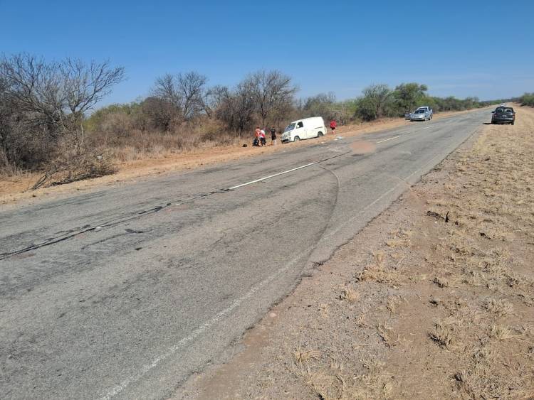 Olta: Volcó una camioneta en Paraje La Huerta (Ruta 79)