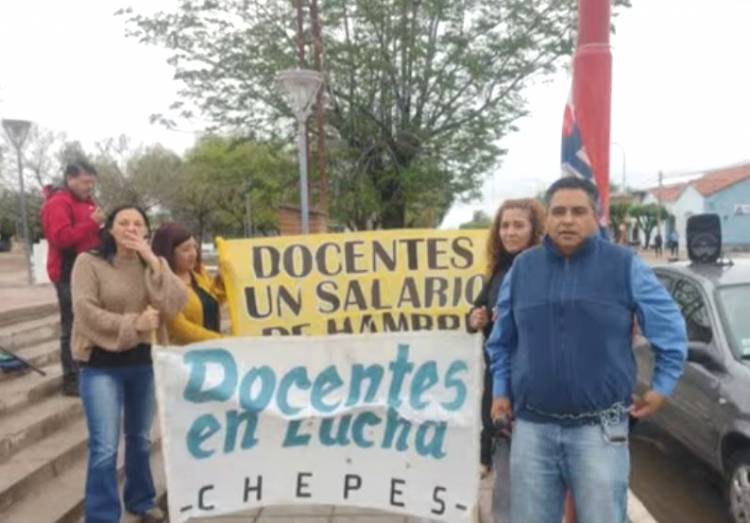 Chepes: comenzó su recorrido provincial el docente cesado de Ulapes