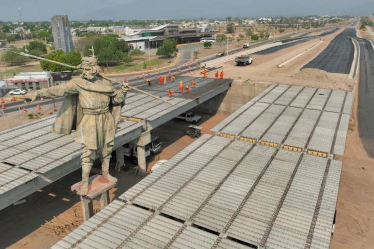 Avanza la rotonda del Chacho y continúan los trabajos en los barrios de La Rioja