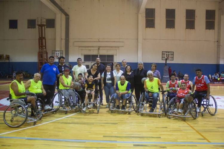 Deporte Inclusivo: encuentros de basquet y tenis de mesa adaptado