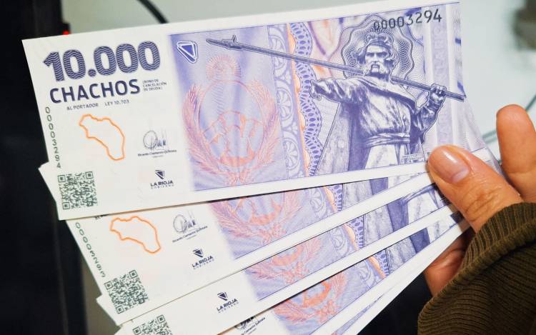 El pago extra de 50 mil chachos de noviembre se pagará en pesos