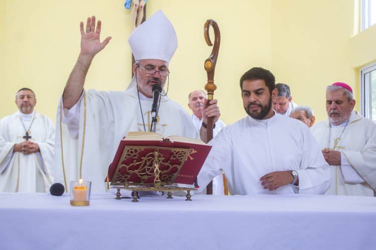 Iglesia Inmaculada Concepción de Chepes dió la bienvenida al Padre Roberto López