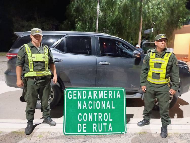 Gendarmería Nacional secuestra camioneta de alta gama en operativo sobre la Ruta Nacional 38