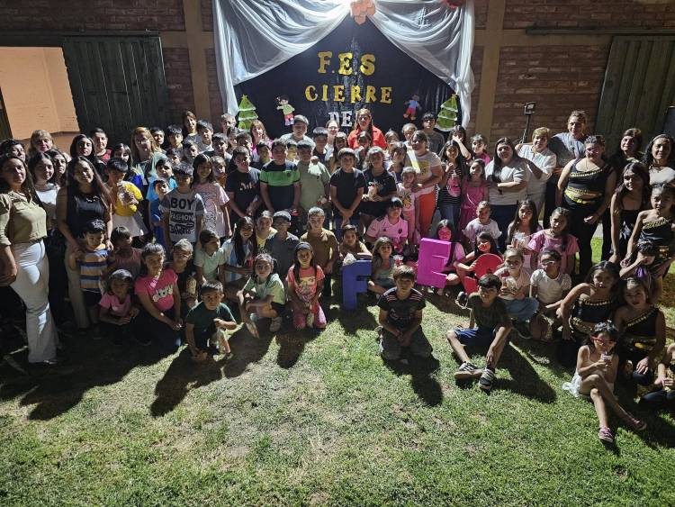 F.E.S: Cierre anual del programa "Fortalecimiento Escolar y Social" 