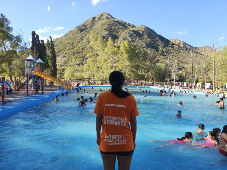 Temporada 2025 a pleno: el verano se vive en el Balneario Municipal "Hugo Lorenzo Miranda"