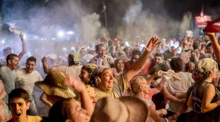 Se agotaron las plateas para las tres noches de la Chaya