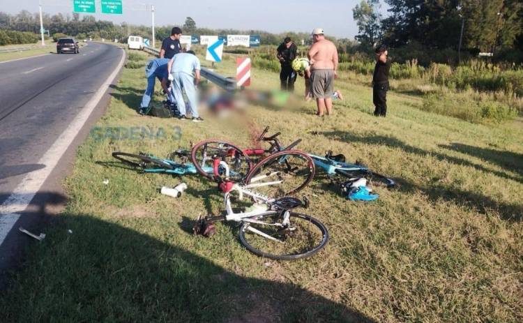 Cordoba: Cuatro ciclistas atropellados en la Autopista Rosario-Córdoba: uno grave