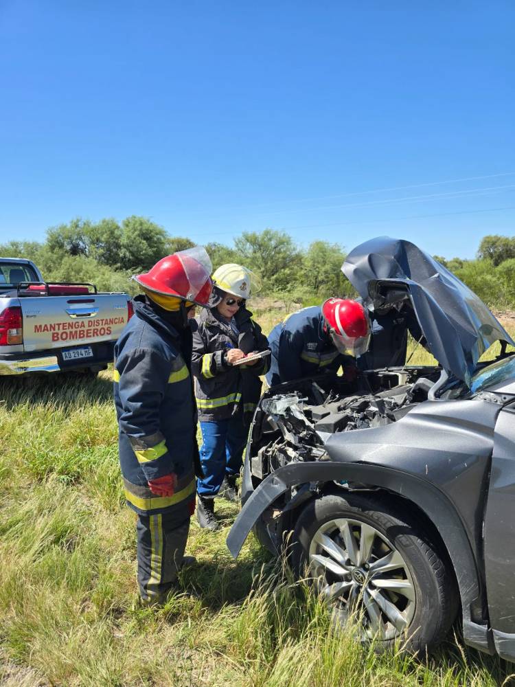 Chepes: Accidente entre camión y una camioneta en cercanías a las antenas