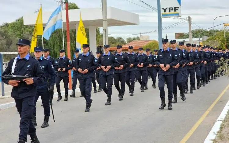 Unidad Regional VI: celebra los 434 Aniversario de la Policía con un desfile cívico militar