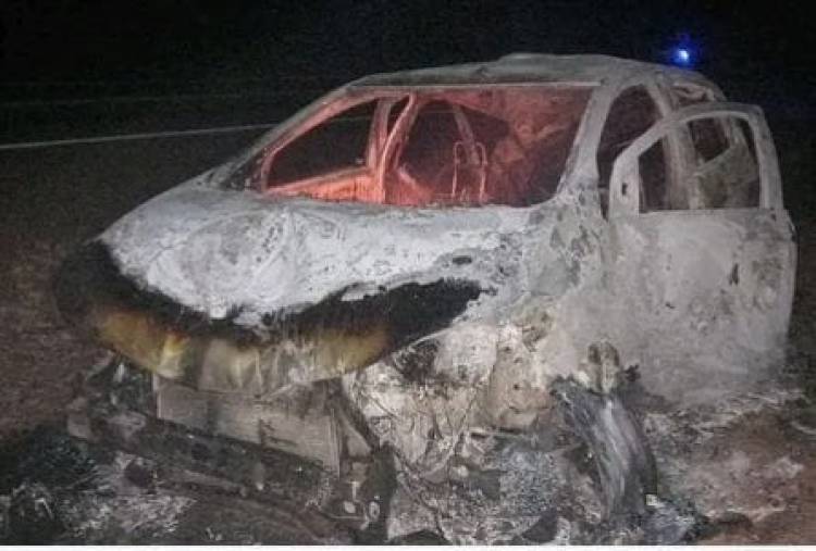 En Caucete: Vecino de Chepes volcó y se incendió su auto