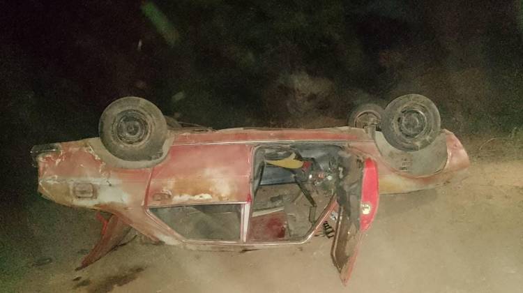 Volcó un auto y el conductor dio alcoholemia positiva