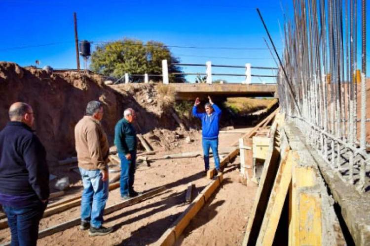 Chamical: Avanza obra hídrica que evitará inundaciones en zonas urbanas