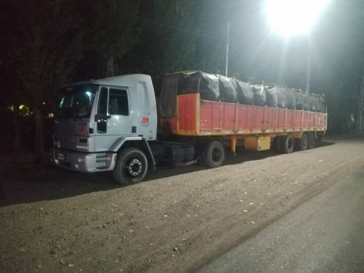 Violento asalto en la ruta: roban un camión a un transportista mendocino en Chamical