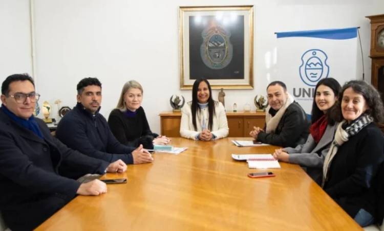 Presentaron carreras de posgrado de la UNLaR
