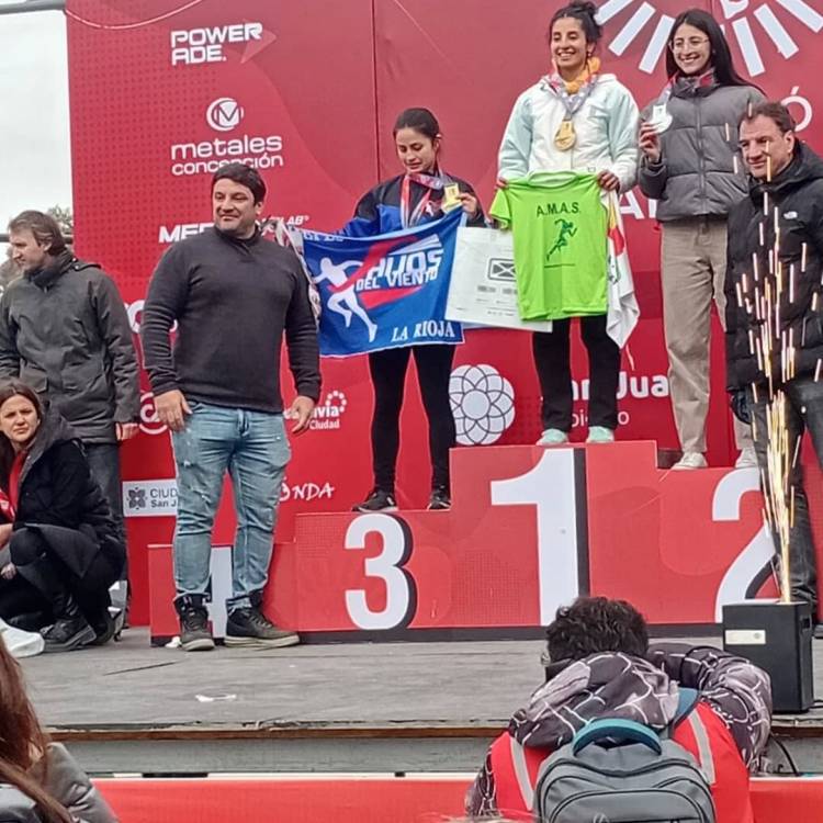 Hijos del Viento en lo alto del podio en Maratón Internacional en San Juan