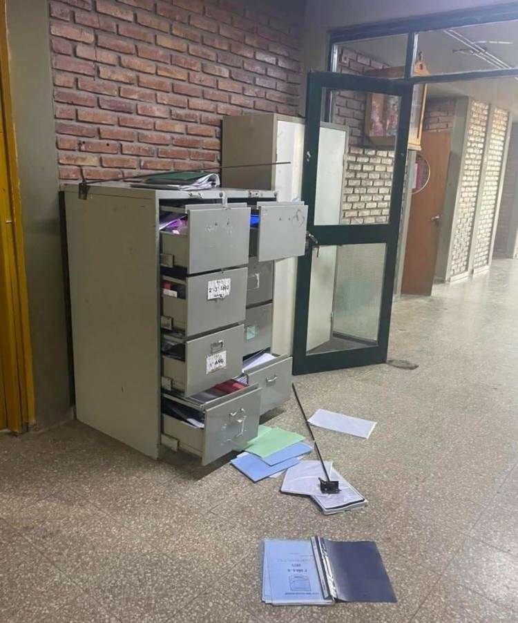 Detectan daños en archivo del ciclo terciario en una escuela de Chepes